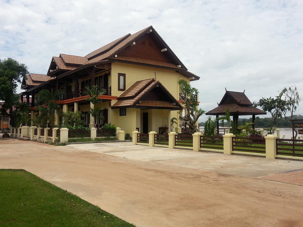 Pon Arena Hotel Muang Khong Exterior photo