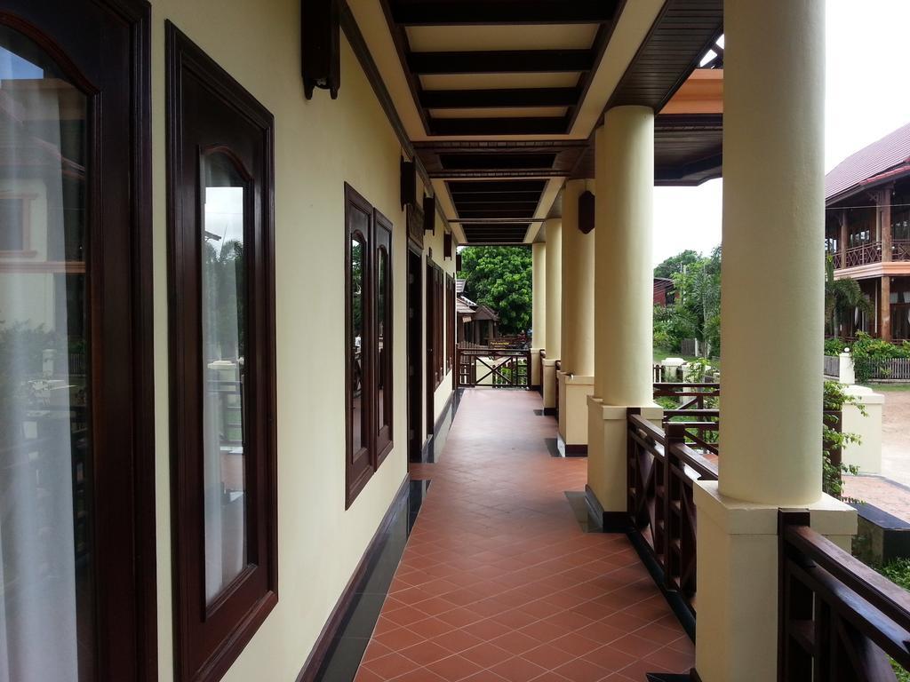 Pon Arena Hotel Muang Khong Exterior photo