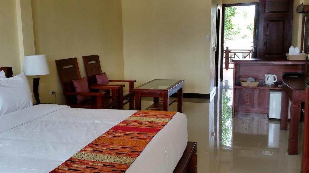 Pon Arena Hotel Muang Khong Exterior photo