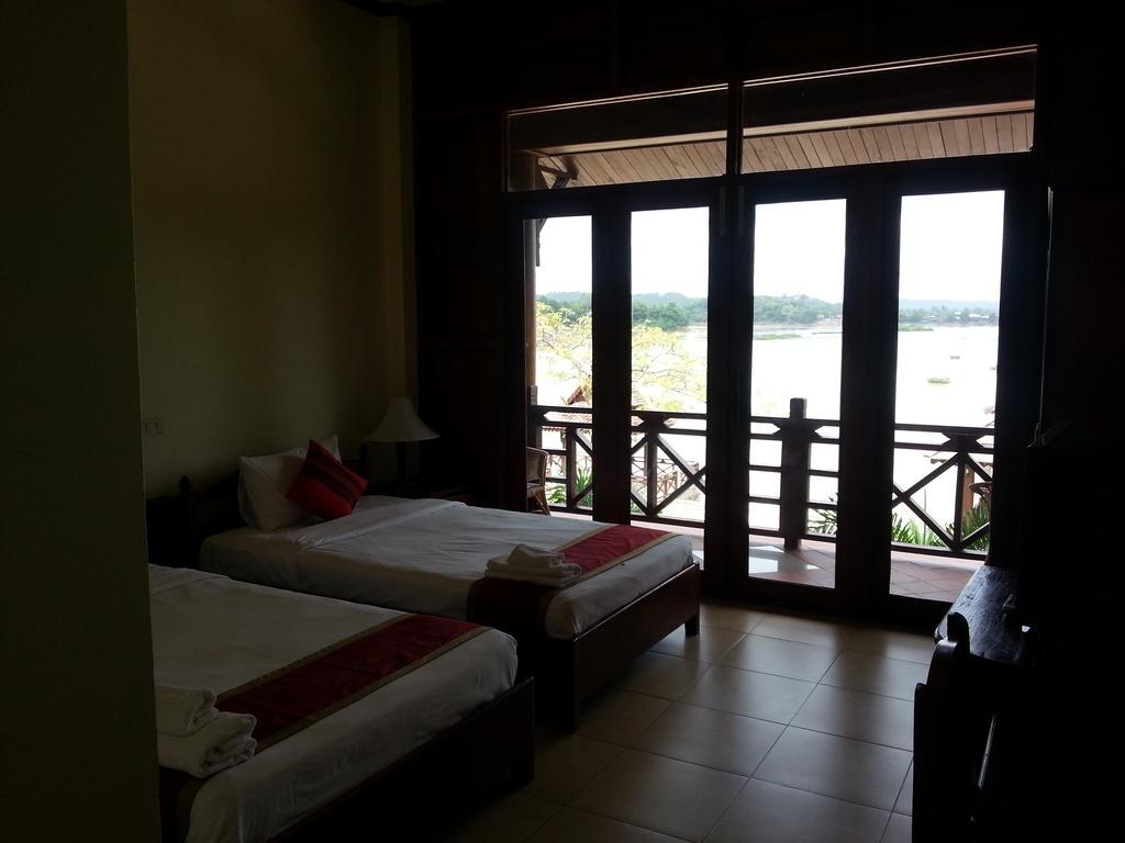Pon Arena Hotel Muang Khong Room photo